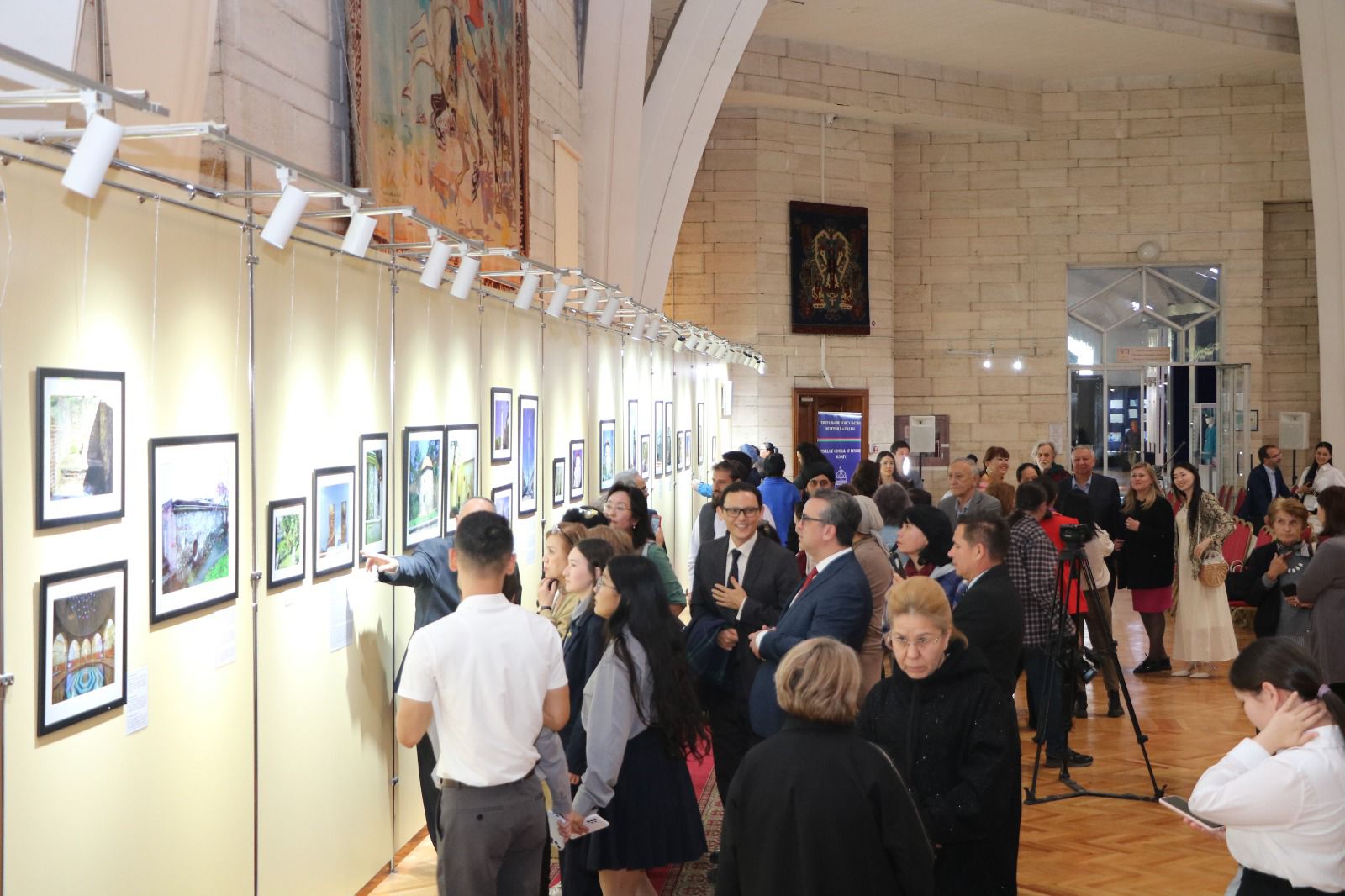  «Мажарстан исламдық сәулет өнерінің мұрасы» фотокөрмесі ашылды