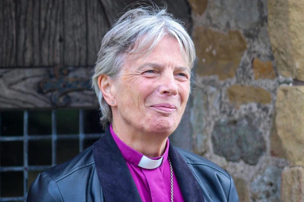 Впервые архиепископ-лесбиянка возглавила англиканскую церковь 