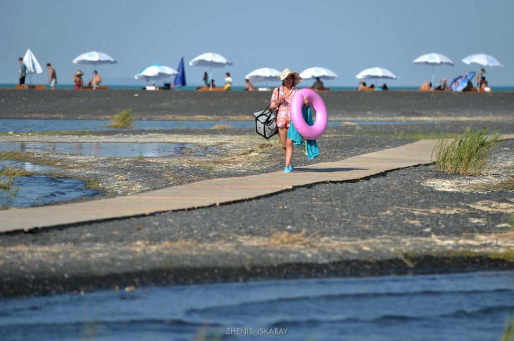 Сколько туристов в 2024 году могут посетить Алаколь