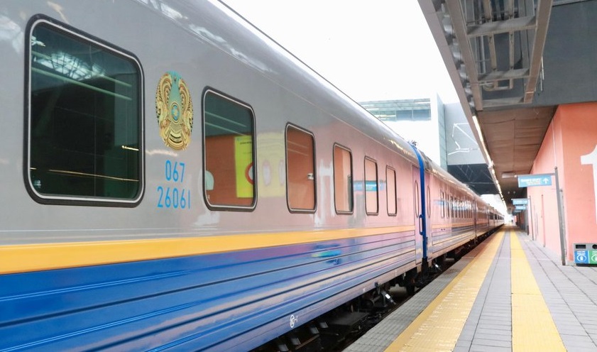 Дополнительный поезд отправят из Алматы в Атырау