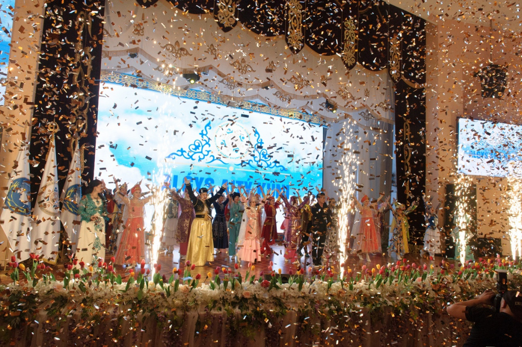 День благодарности в Казахстане. Чем он отличается от других праздников благодарности