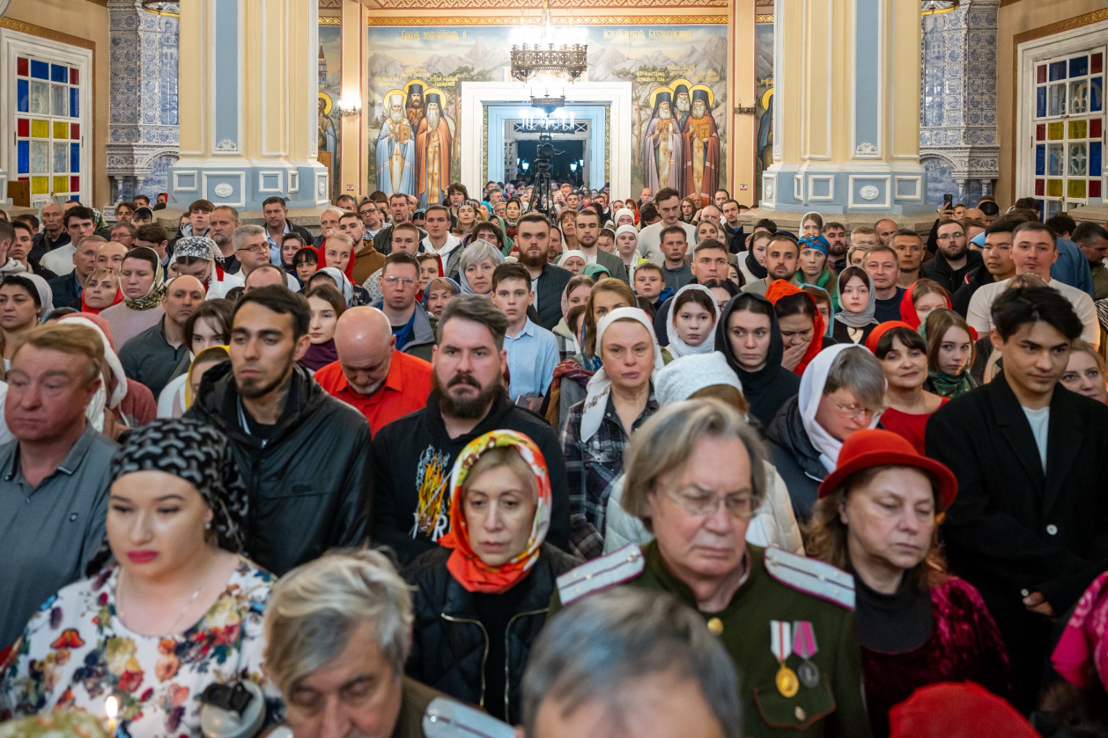 Православные празднуют Пасху – торжество жизни над смертью, Света над тьмой Православные празднуют Пасху – торжество жизни над смертью, Света над тьмой