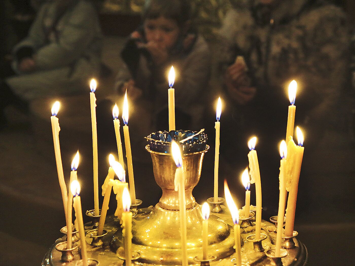 Троицкая родительская суббота – когда будет и как поминать усопших 