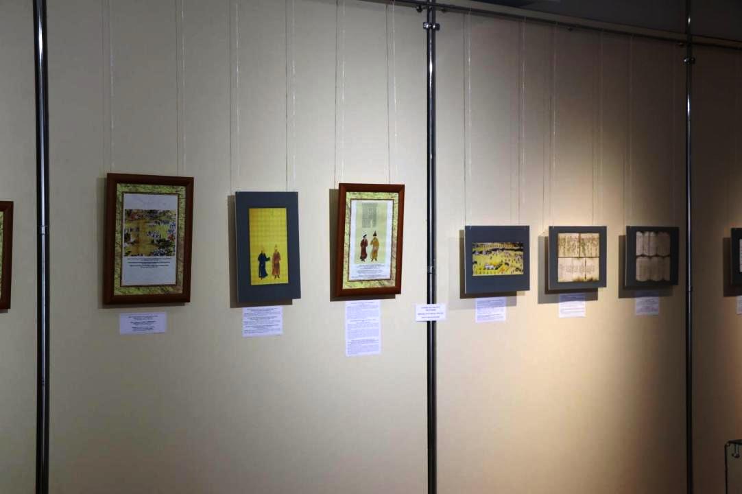 Копии древних европейских рукописей и книг о народах Евразии можно увидеть в Алматы