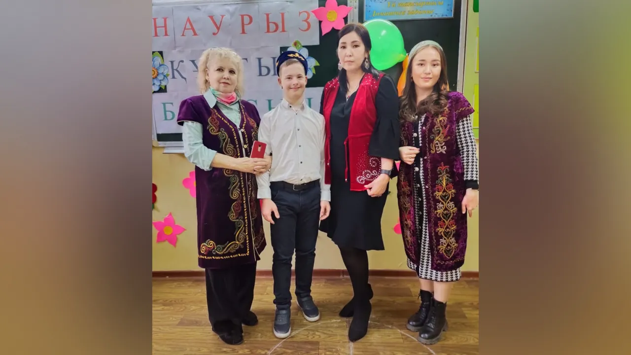 Обычная школа и особенные дети: как работает инклюзия в Казахстане