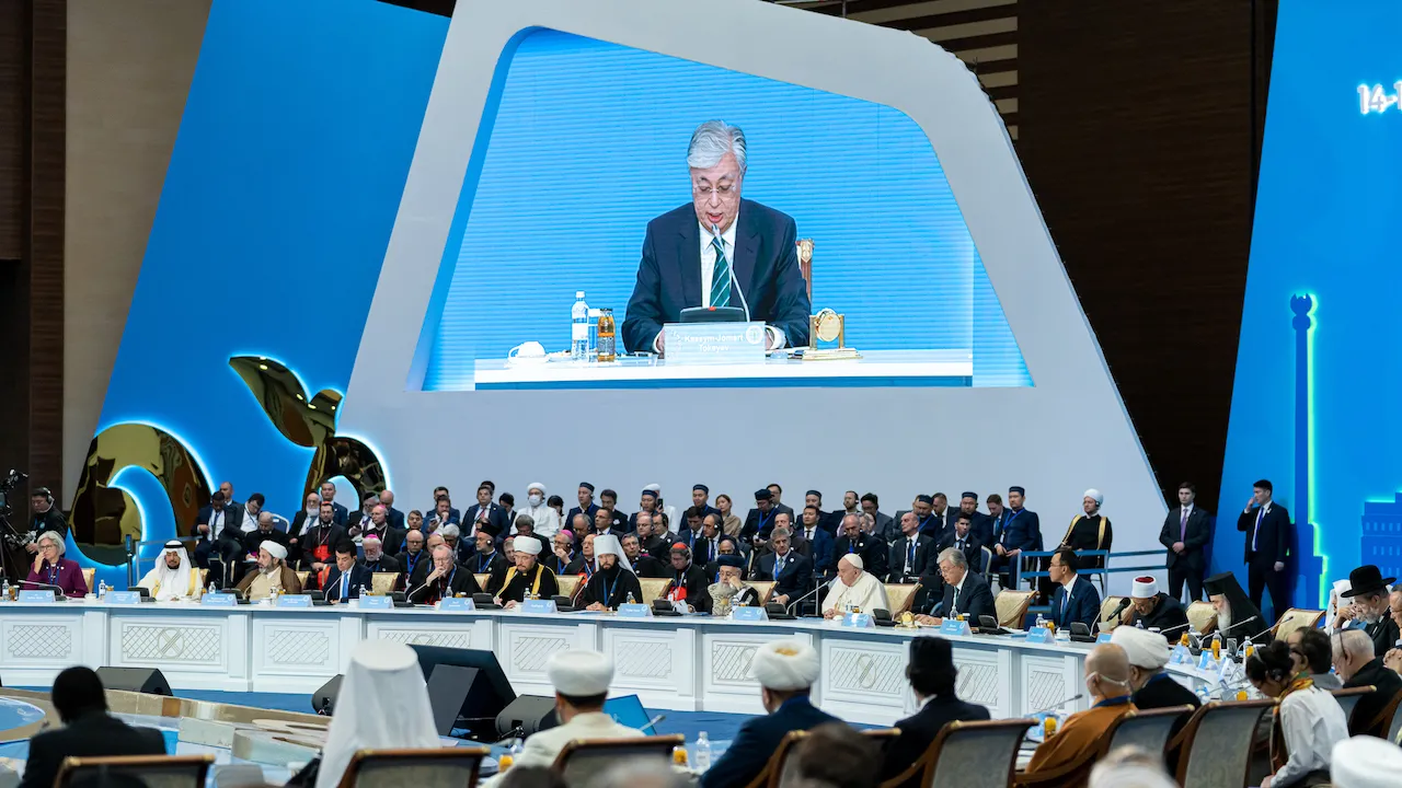 Казахстан осудил осквернение религиозных символов: что стоит за этим решением