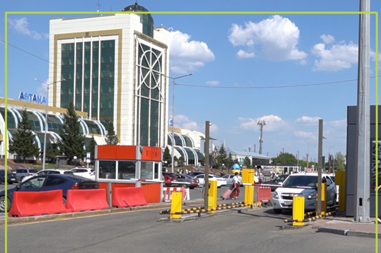 Час стоянки на парковке вокзала Астаны станет вдвое дороже с 5 августа