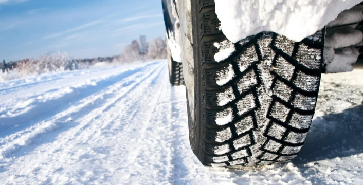С 1 декабря в Казахстане водителей будут штрафовать за летние шины