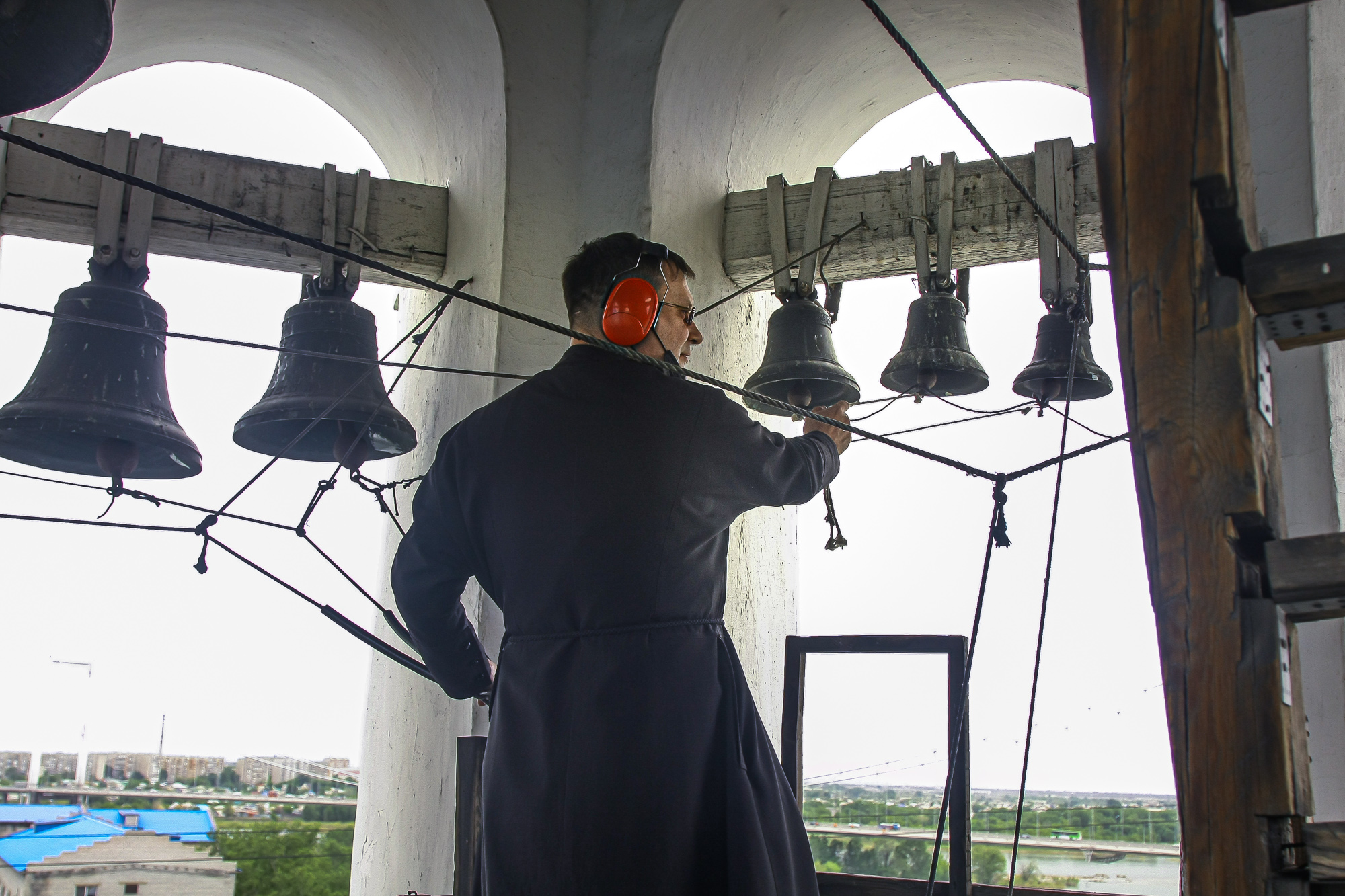 В храмах городов Казахстана звучит колокольный звон в знак единства  православной церкви разных стран мира