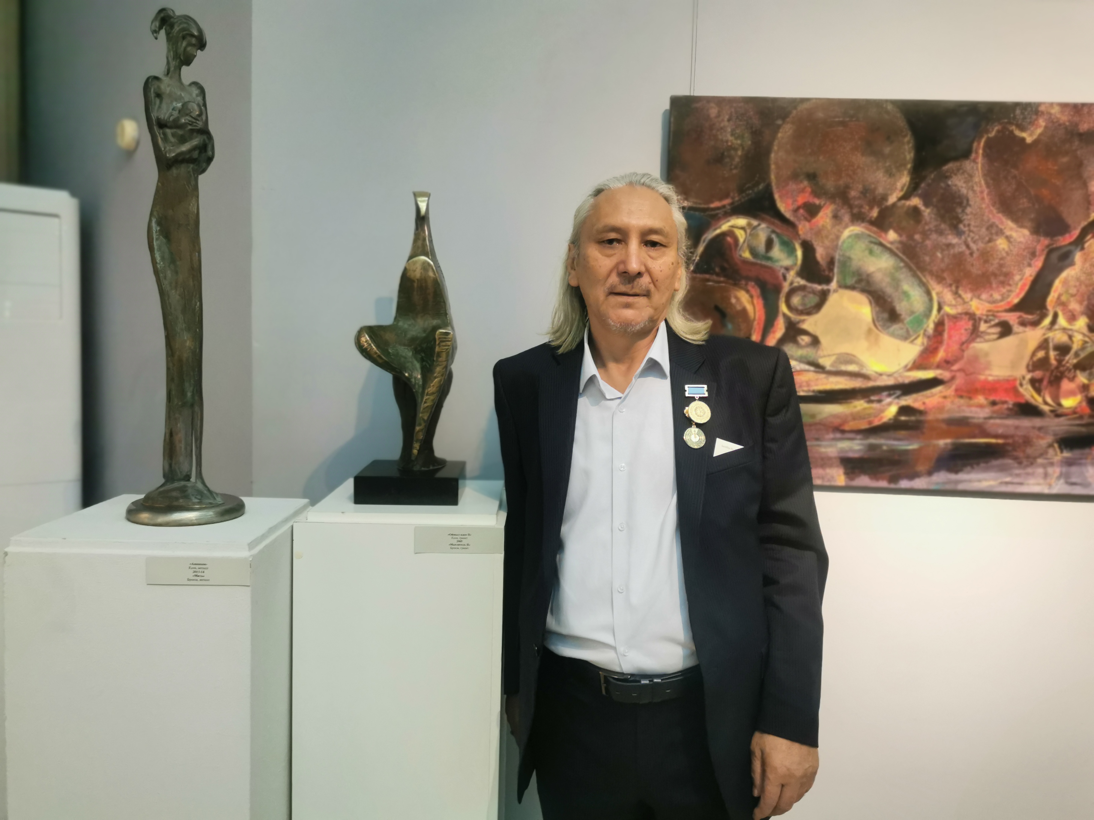 Дотянуться до неба: скульптура и живопись Шокана Толеша