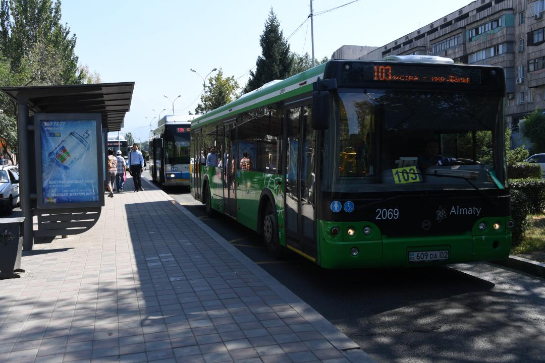 На 20 тенге планируют повысить проезд в общественном транспорте Алматы 