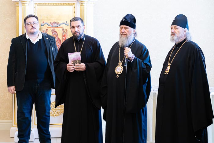 В Алматы презентовали первую в Казахстане книгу рассказов о православной жизни