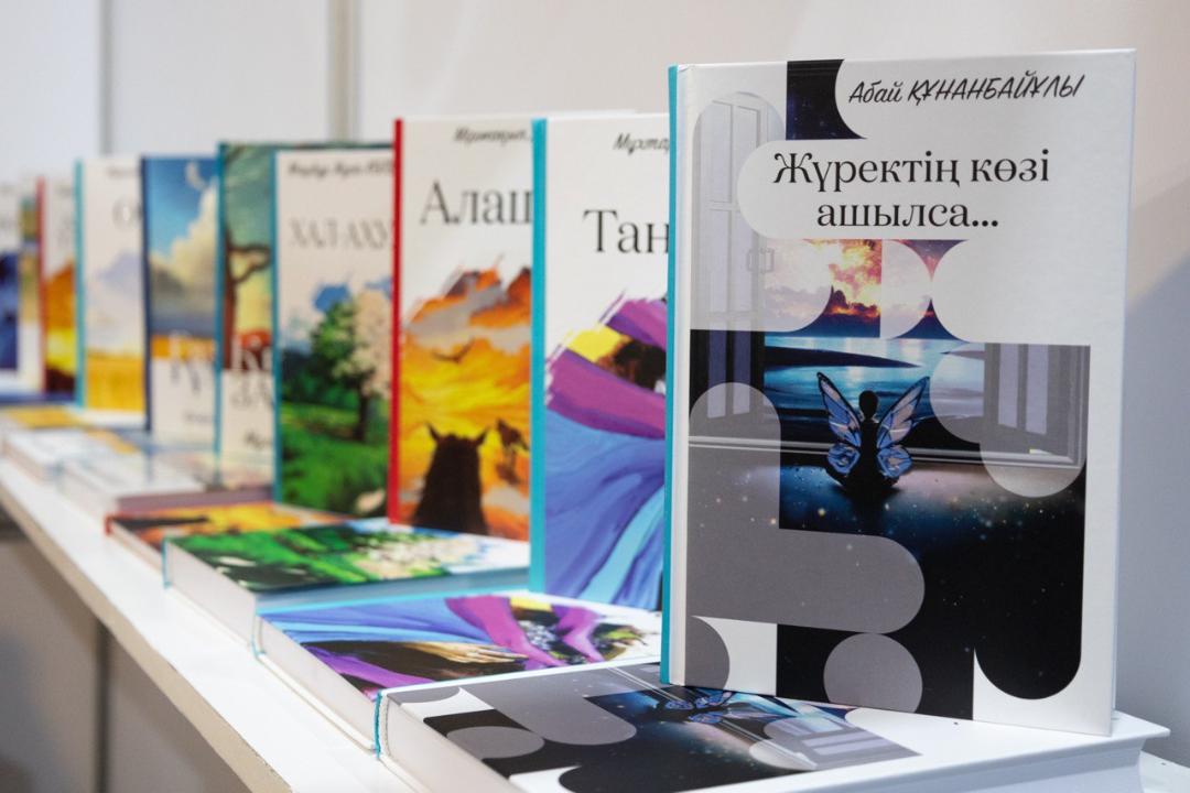 Известные российские писатели приехали в Алматы