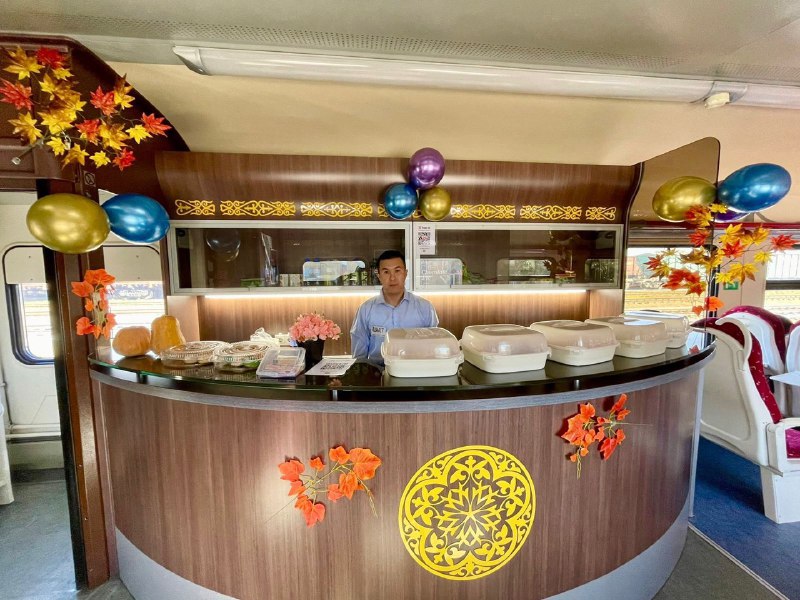 Буфеты появились в электропоездах Казахстана 