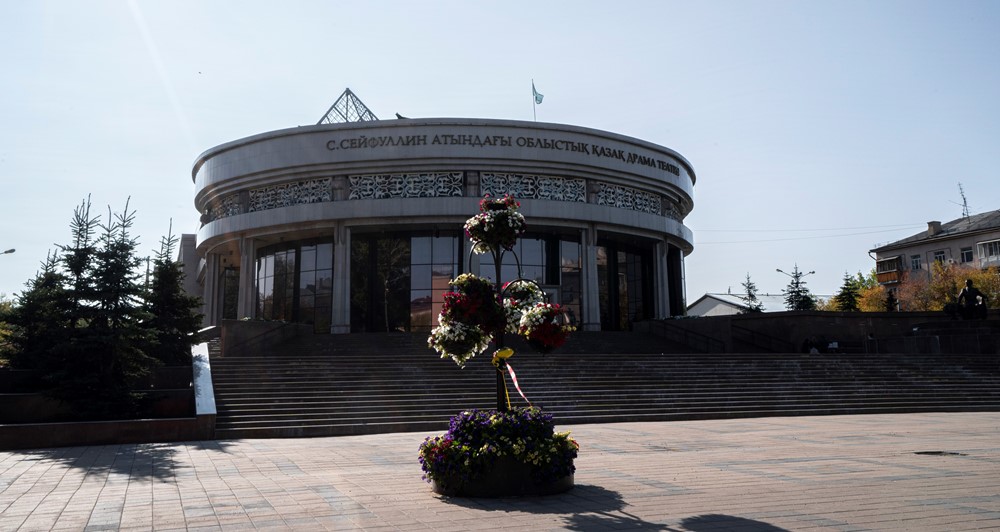 news414.jpg news414.jpg