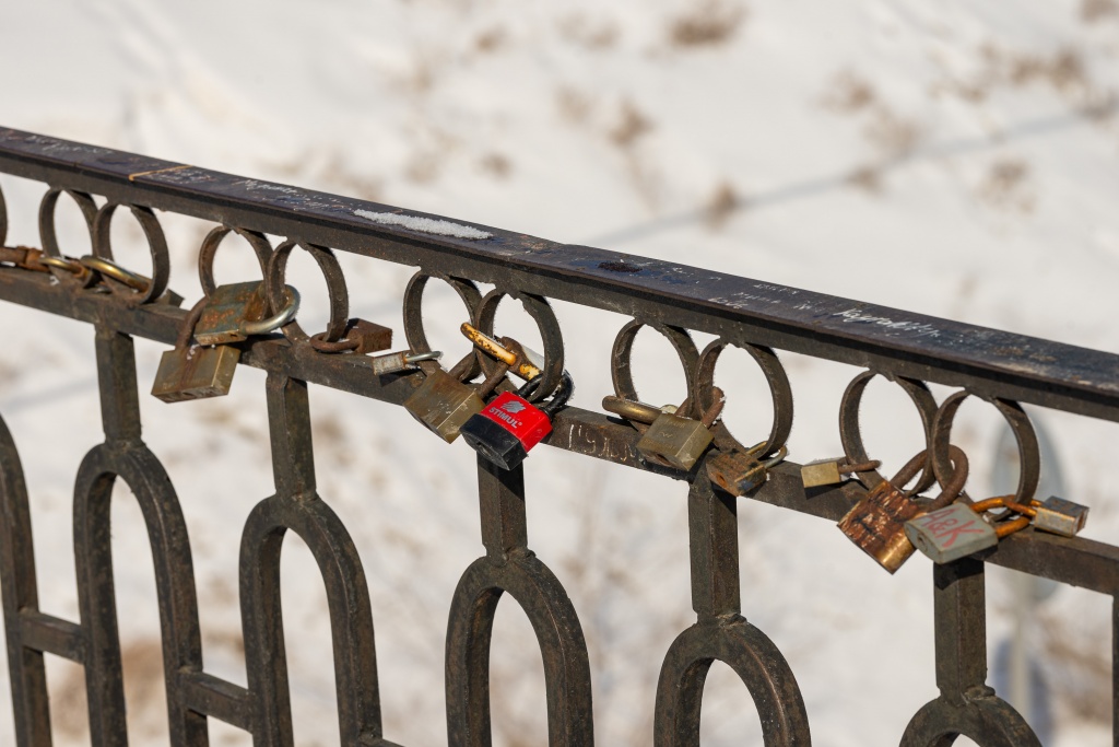 news2822.jpg news2822.jpg