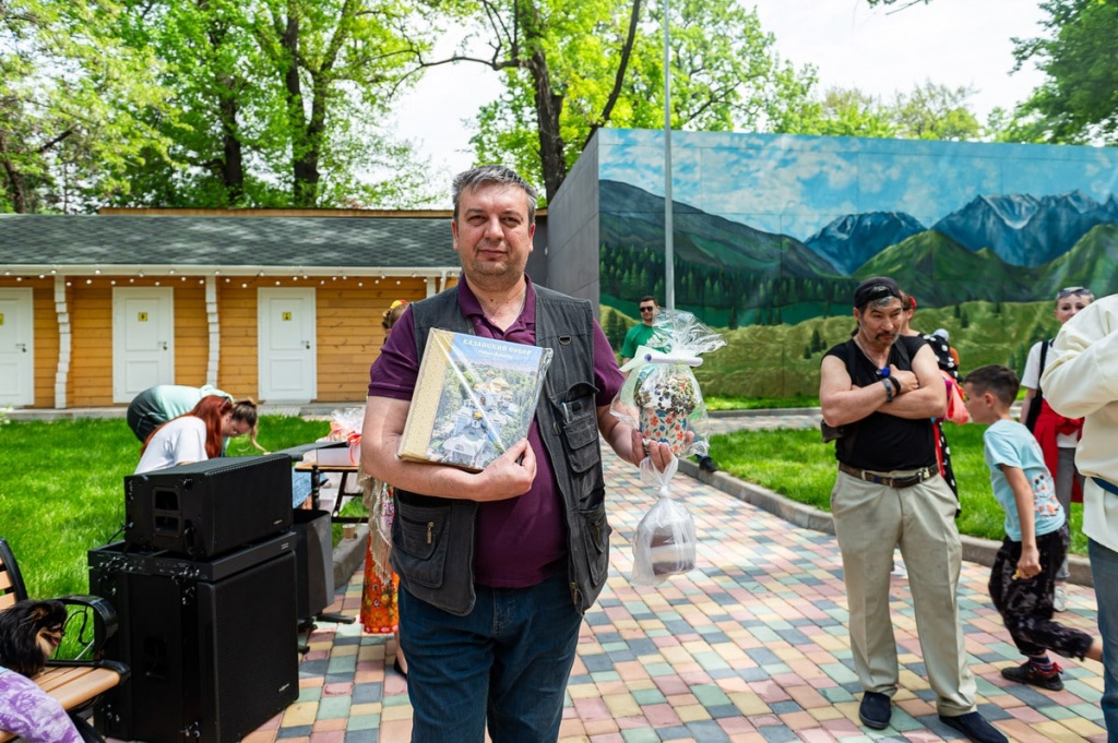 Владимир, гость парка и обладатель приза «Пасхального аукциона»