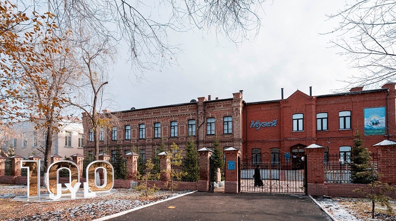 news442.jpg news442.jpg