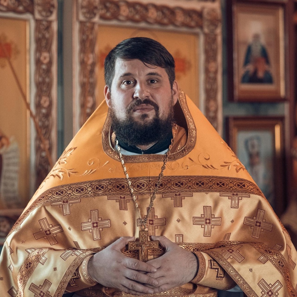 Настоятель храма святителя Николая Чудотворца п. Аккайын Владислав Коваленко