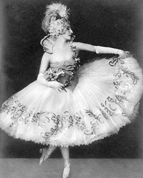 Анна Павлова на балу в Берлине 1928