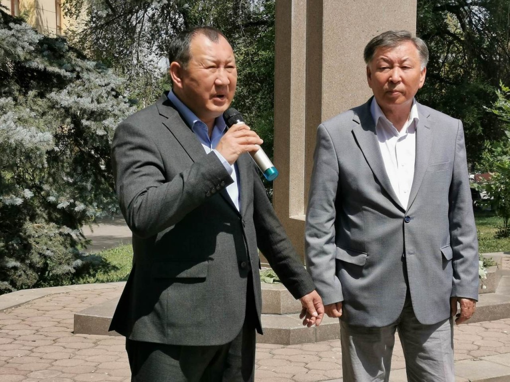 news5564.jpg news5564.jpg