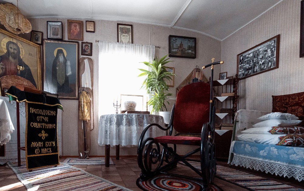 news421.jpg news421.jpg