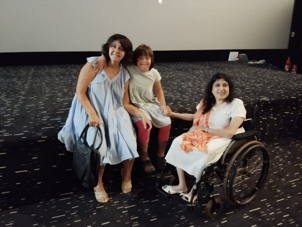 4. София Витвер с Мартой Перминовой и организатором кинофестиваля Нину Кевлани