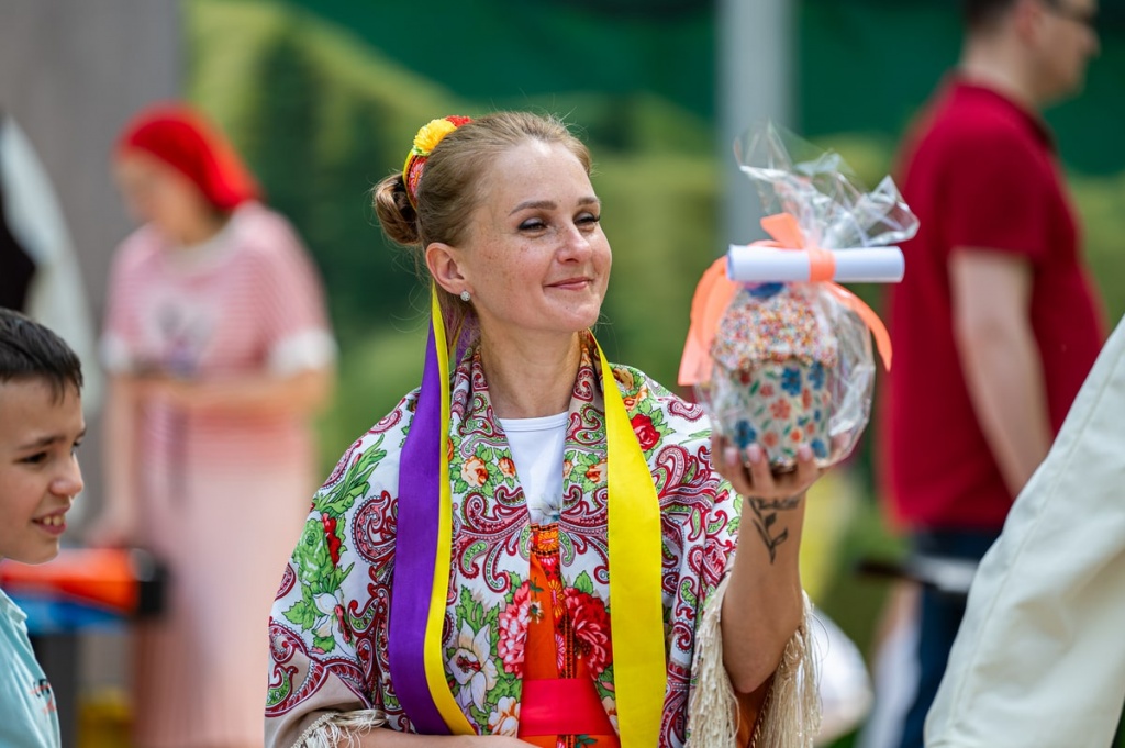 кулич в качестве лота