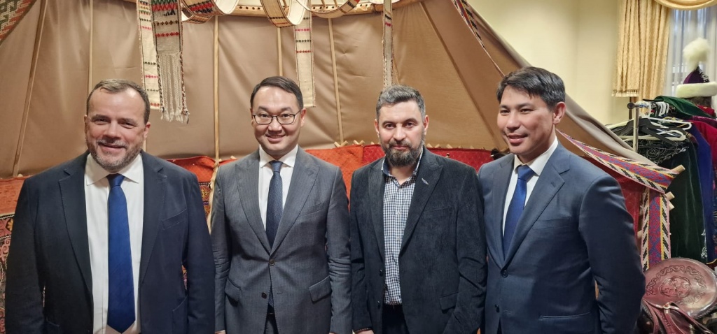 Общение с коллегами
