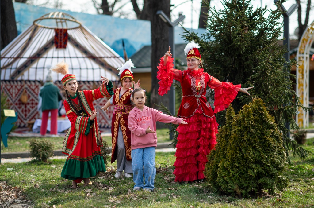 1 мая широко отметят в Парке сказаний народов Казахстана 