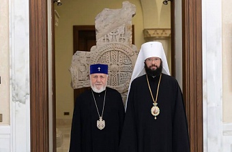 Иерарх РПЦ встретился с главой Армянской Церкви 