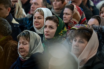 Что такое Шестопсалмие на Рождество и почему его читают в темноте?