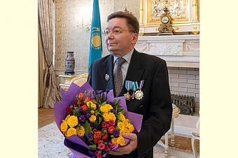 Токаев присвоил почетное звание деятелю Православной Церкви Казахстана 